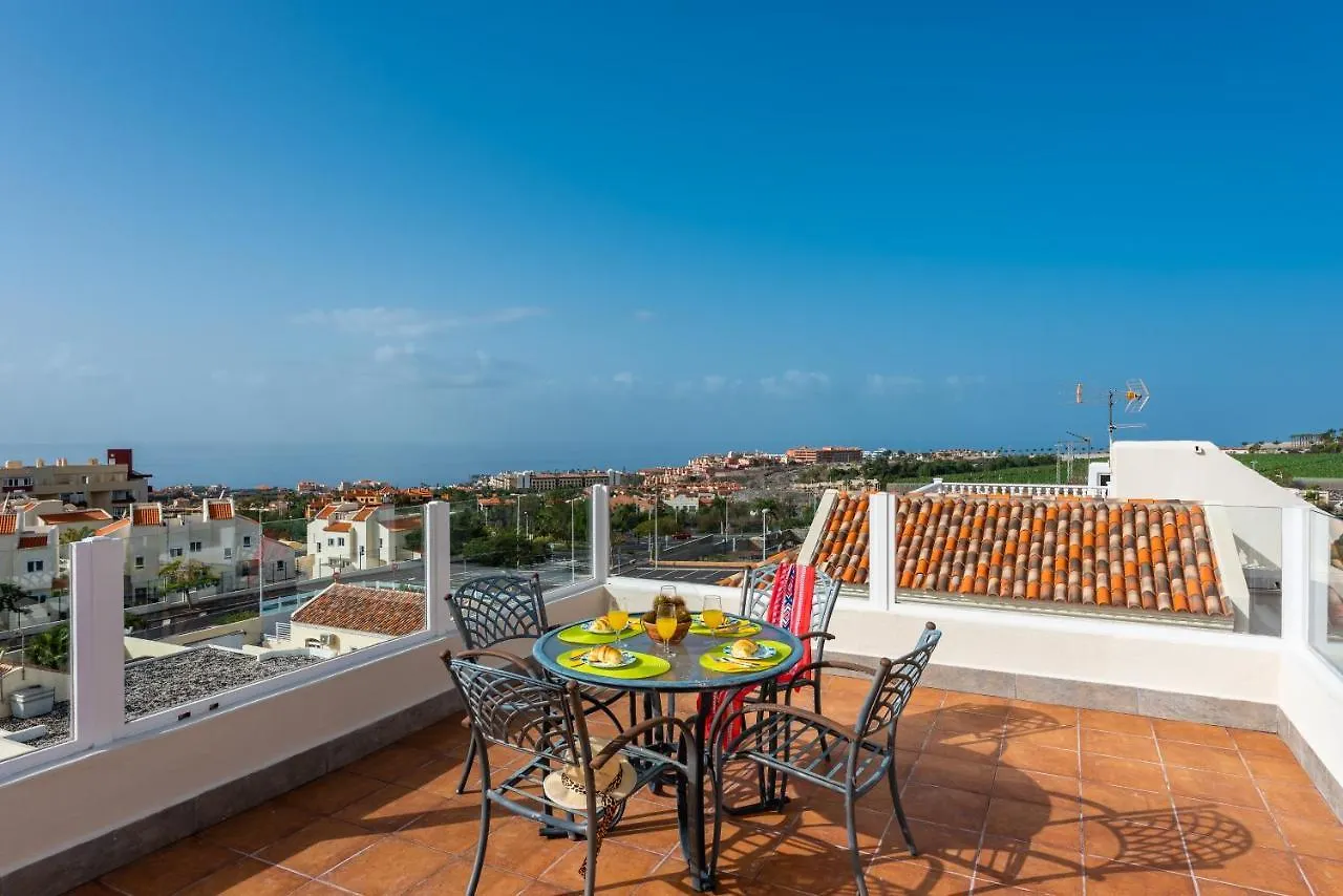 Amazing Villa Medina, Bbq, Heated Pool! Costa Adeje