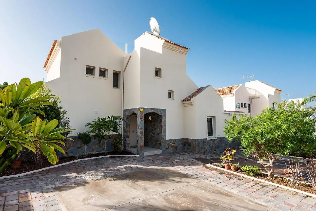 Amazing Villa Medina, Bbq Costa Adeje